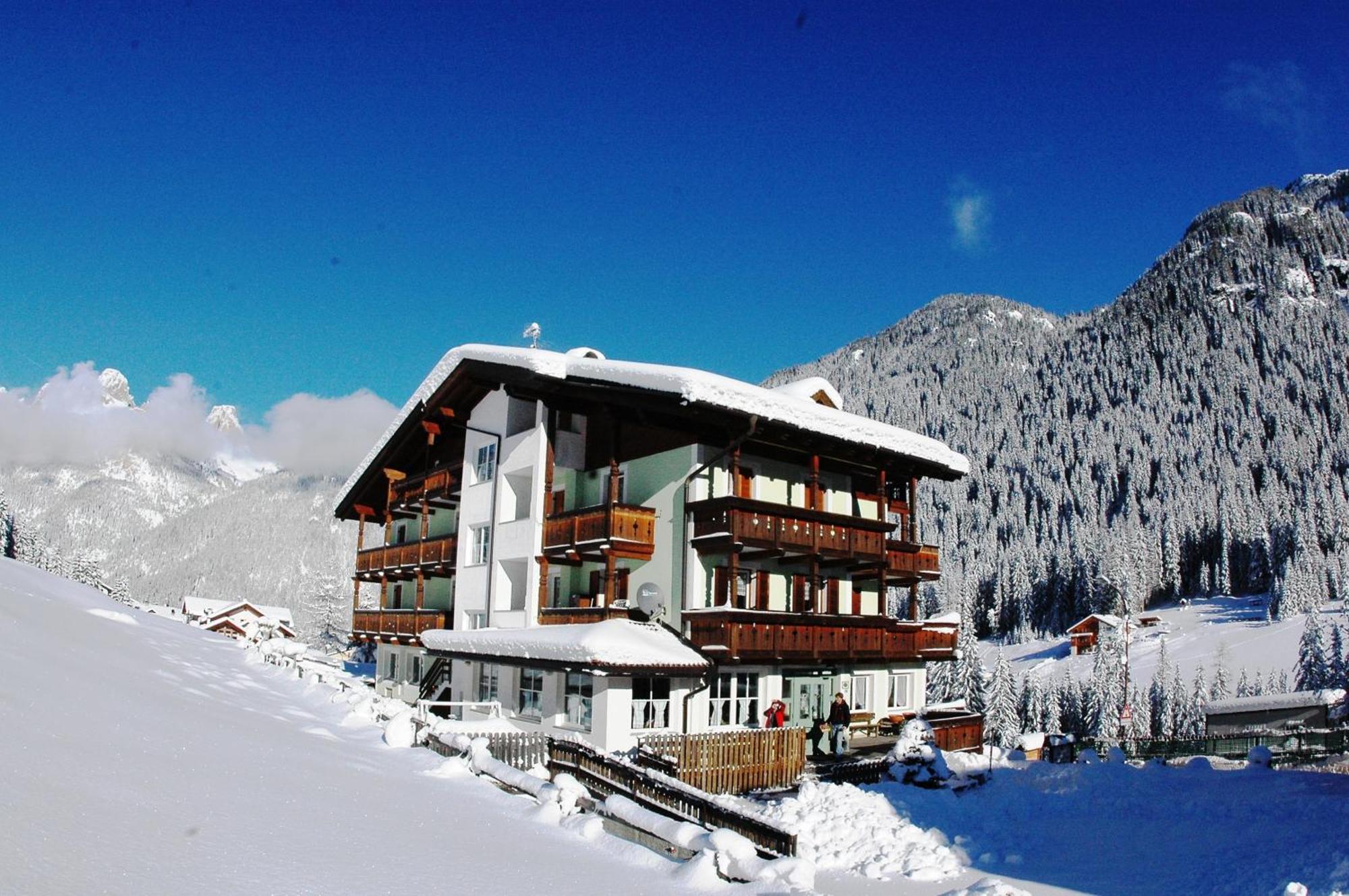 Hotel Sassleng Val Di Fassa Esterno foto