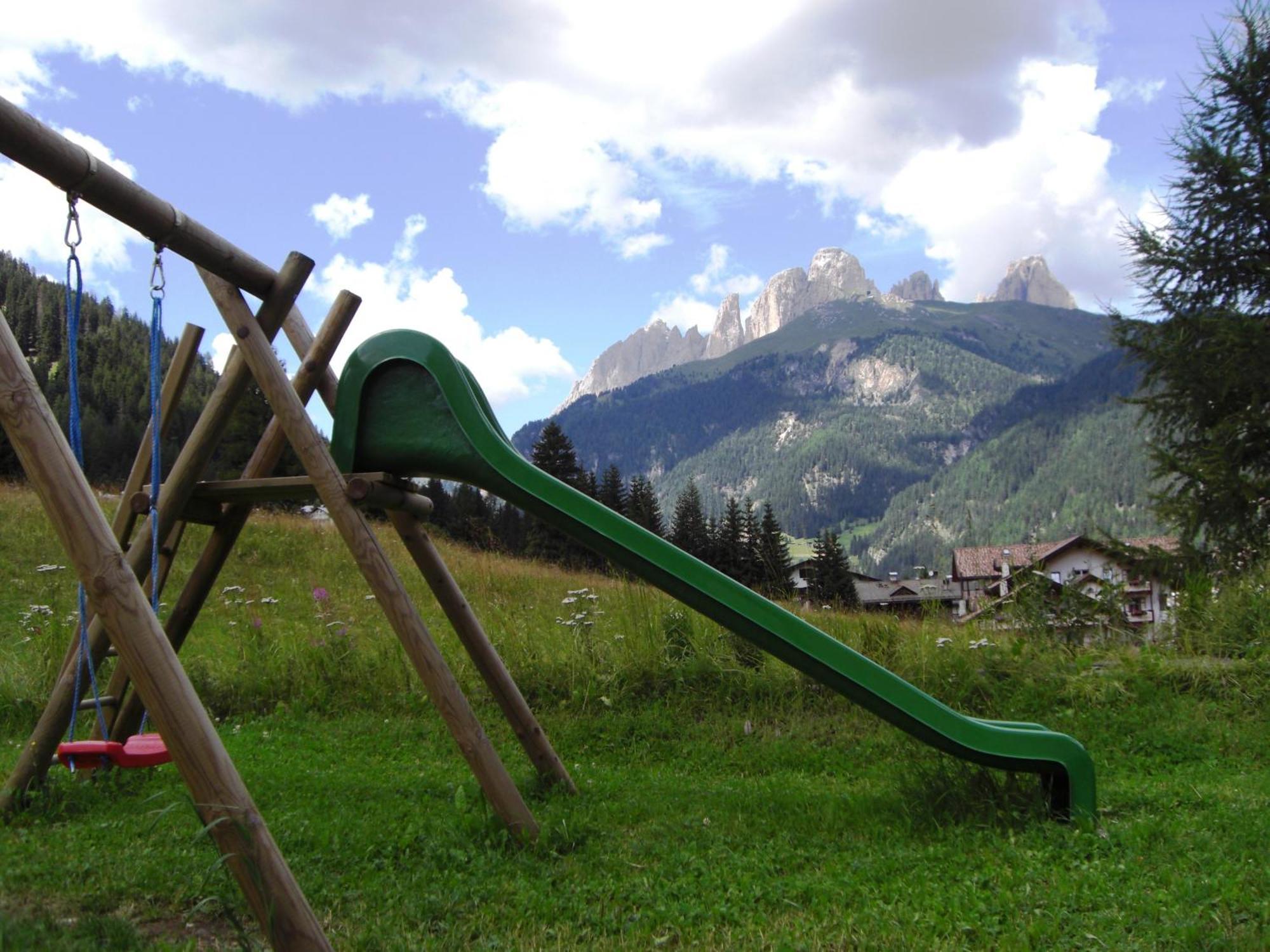 Hotel Sassleng Val Di Fassa Esterno foto