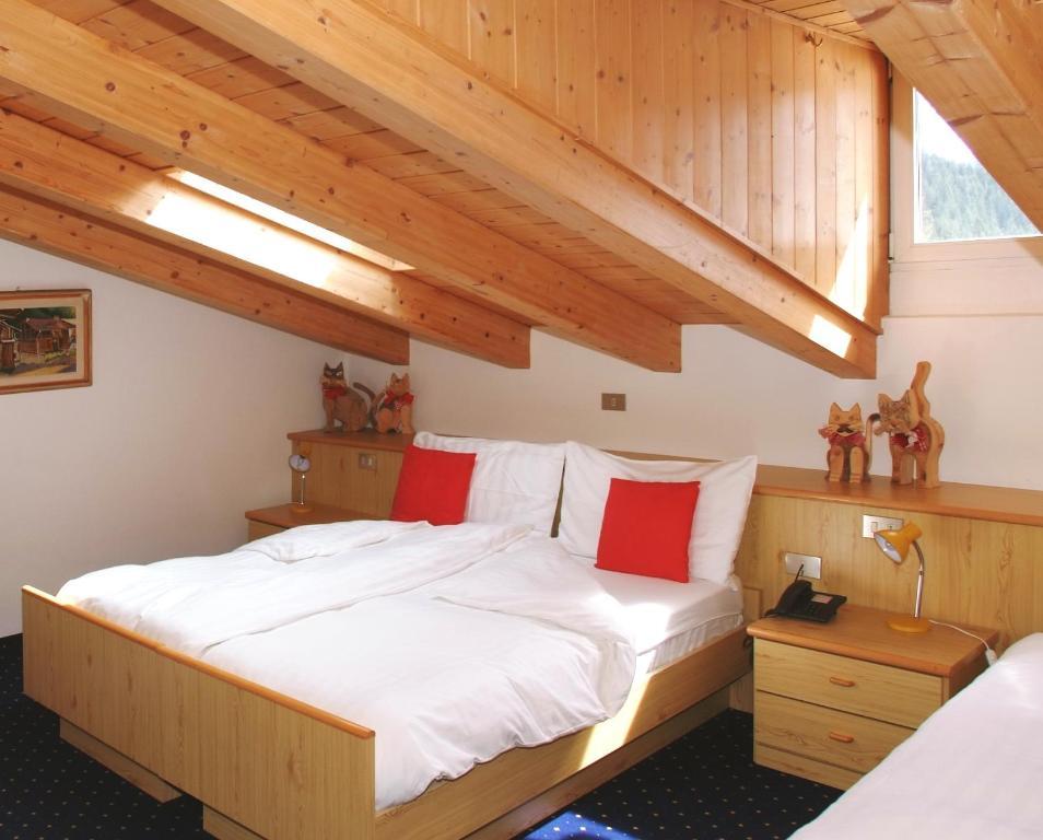 Hotel Sassleng Val Di Fassa Camera foto